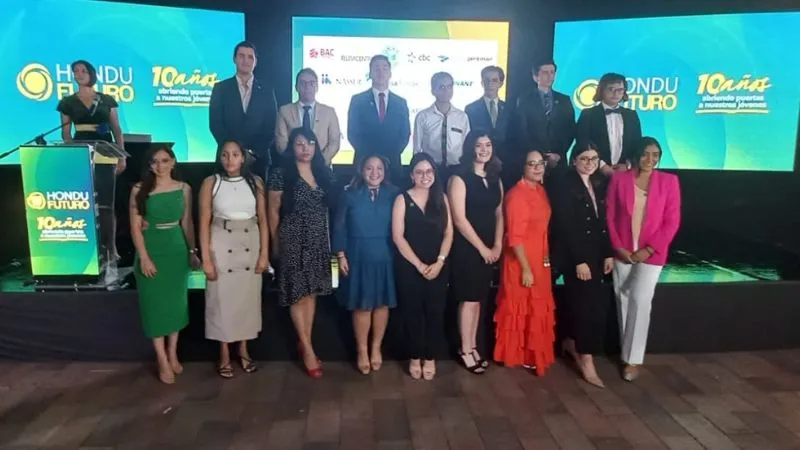 HonduFuturo apoya con 29 becas internacionales a hondureños